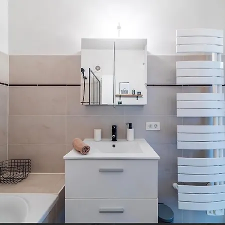Elegant 2br Metro Close To Paris Appartement